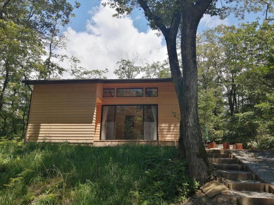 Chalet Hinoki No Ie - With Natural Hot Spring In A Cypress Bathtub Shika